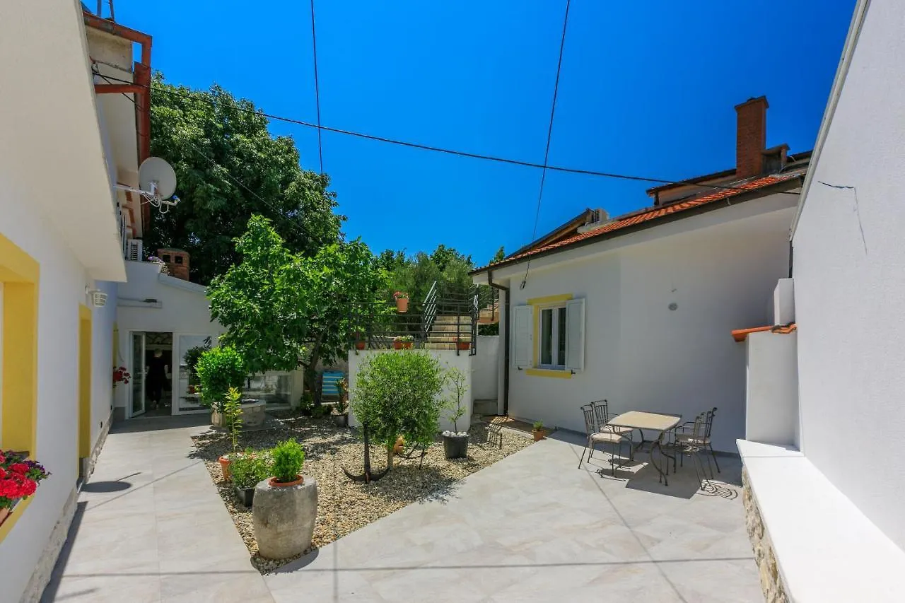 Apartment Studio Novi Vinodolski